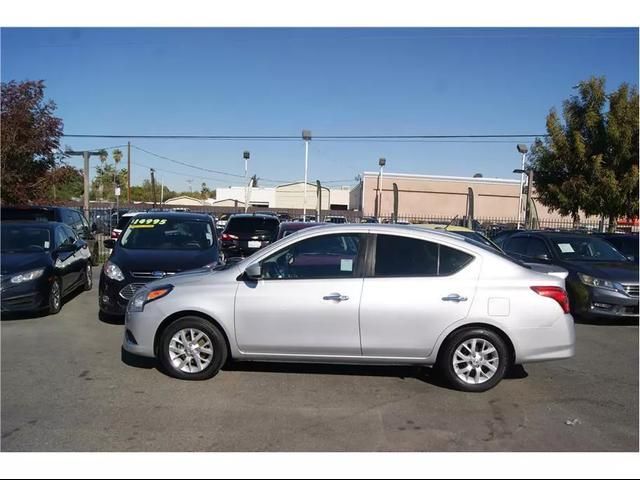 2018 Nissan Versa SV