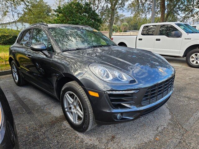 2018 Porsche Macan Base