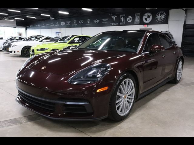 2018 Porsche Panamera 