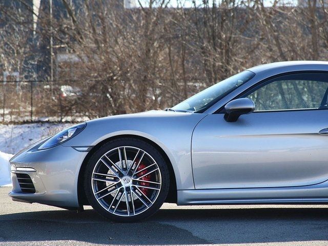 2018 Porsche 718 Cayman S