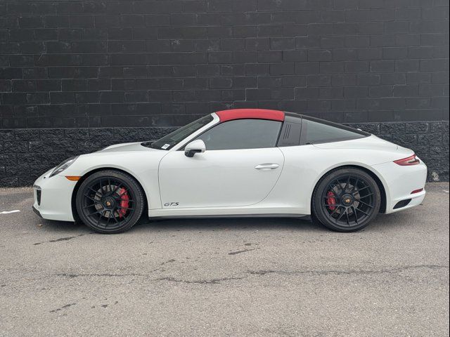 2018 Porsche 911 4 GTS