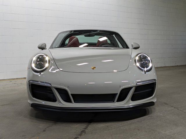 2018 Porsche 911 4 GTS