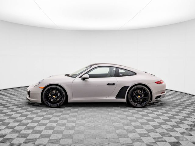 2018 Porsche 911 Carrera