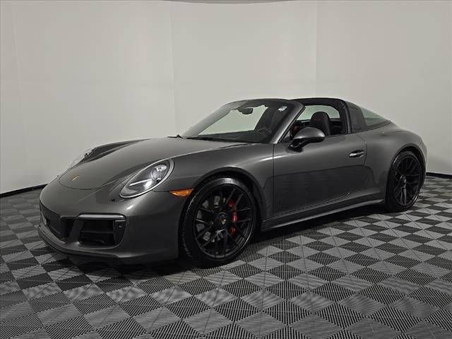 2018 Porsche 911 4 GTS