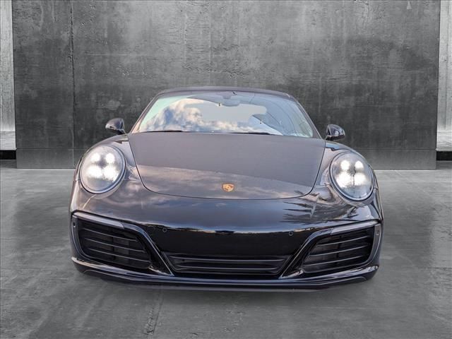 2018 Porsche 911 Carrera