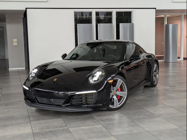 2018 Porsche 911 Carrera 4 GTS