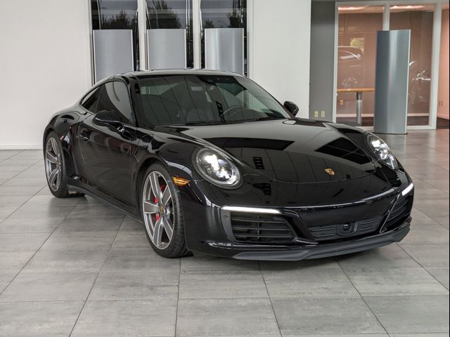 2018 Porsche 911 Carrera 4 GTS