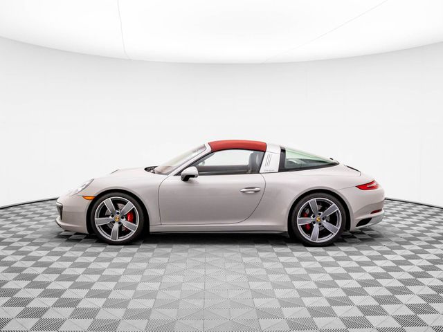 2018 Porsche 911 4S