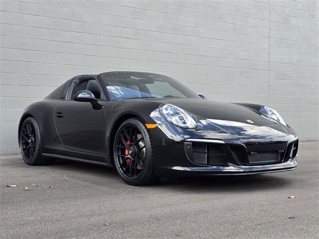 2018 Porsche 911 4 GTS