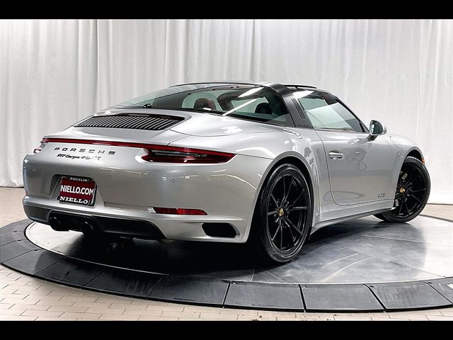 2018 Porsche 911 4 GTS