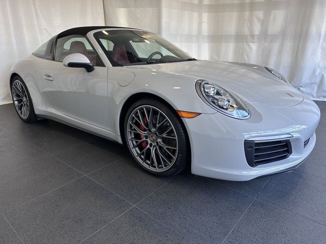 2018 Porsche 911 4S