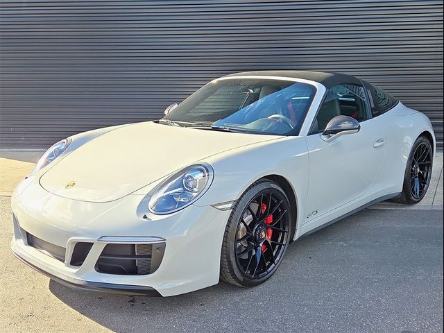 2018 Porsche 911 4 GTS