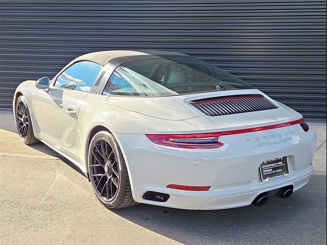 2018 Porsche 911 4 GTS