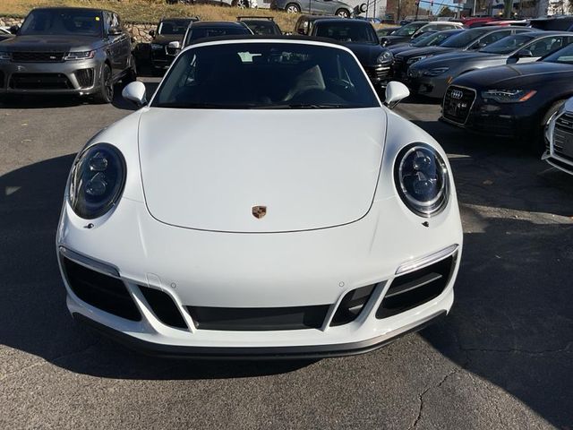 2018 Porsche 911 Carrera 4 GTS