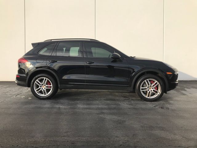 2018 Porsche Cayenne Base