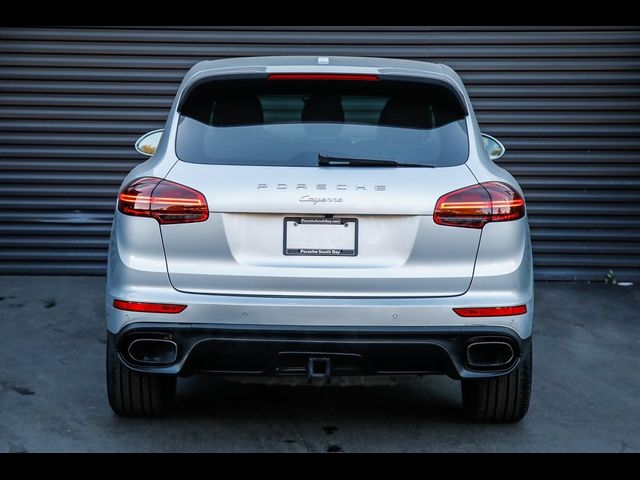 2018 Porsche Cayenne Base