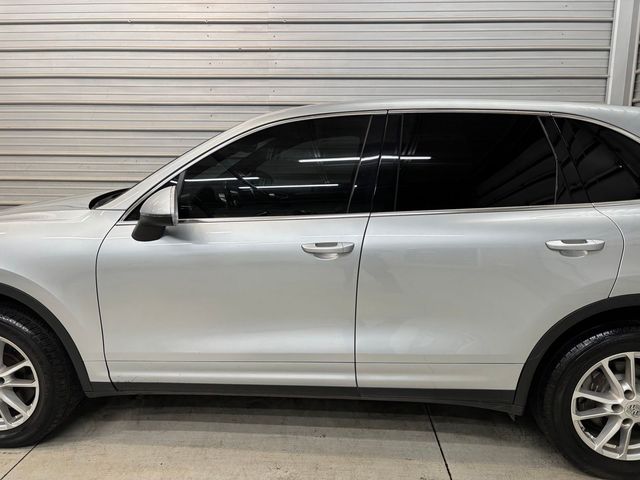 2018 Porsche Cayenne Base