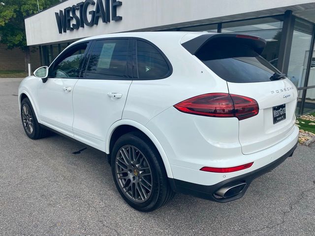 2018 Porsche Cayenne Base