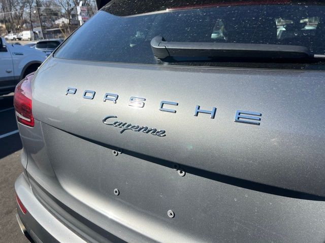 2018 Porsche Cayenne Base