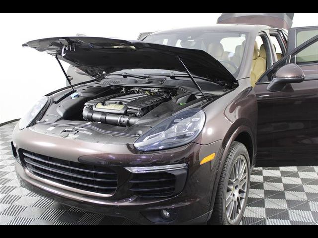2018 Porsche Cayenne Platinum Edition