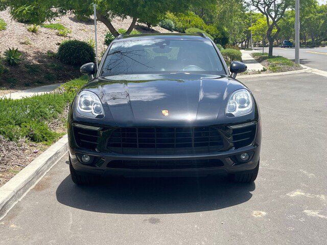 2018 Porsche Macan 