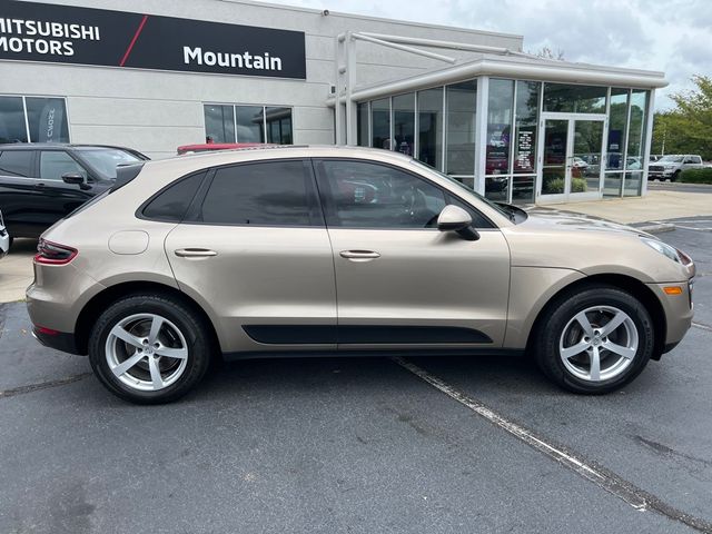 2018 Porsche Macan Base