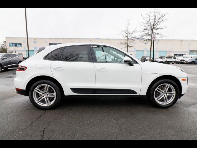 2018 Porsche Macan Base