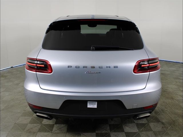 2018 Porsche Macan Base