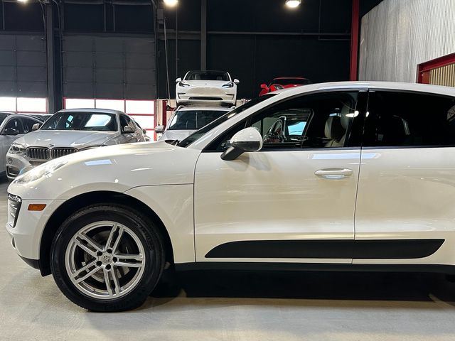 2018 Porsche Macan Base