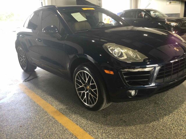 2018 Porsche Macan 