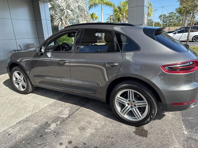 2018 Porsche Macan Base