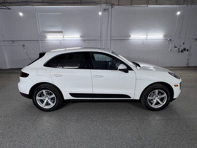 2018 Porsche Macan Base
