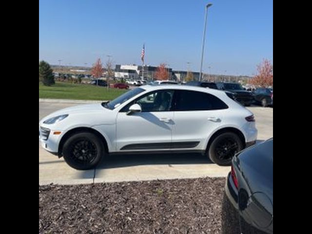 2018 Porsche Macan Base