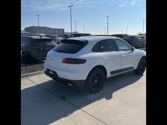 2018 Porsche Macan Base