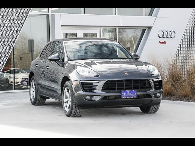 2018 Porsche Macan Base