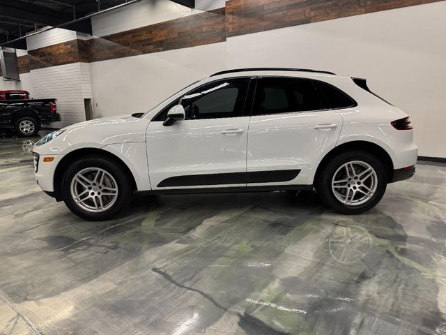 2018 Porsche Macan Base