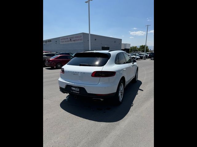 2018 Porsche Macan Base