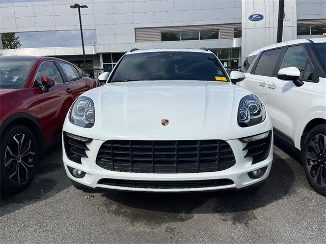 2018 Porsche Macan 