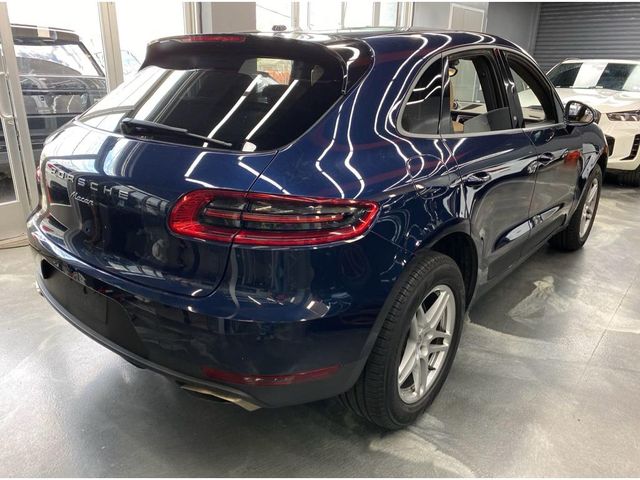 2018 Porsche Macan Base