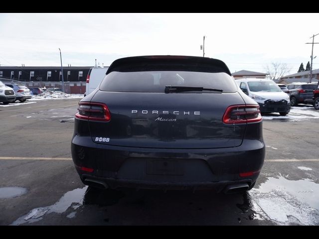 2018 Porsche Macan 