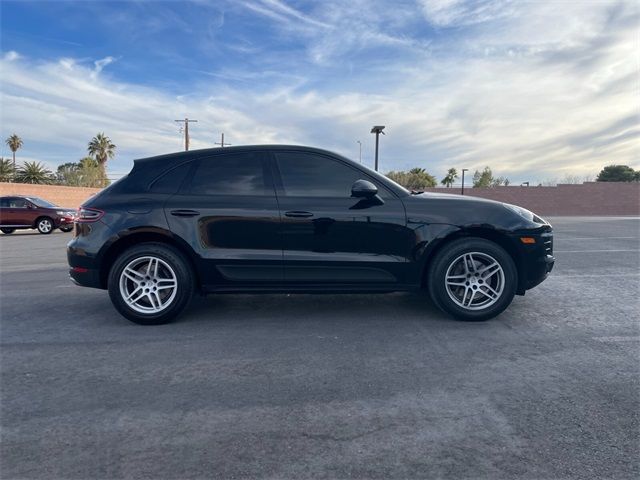 2018 Porsche Macan 