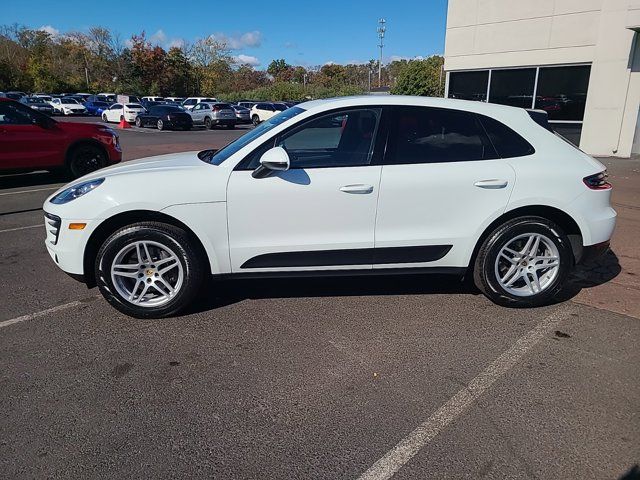 2018 Porsche Macan Base