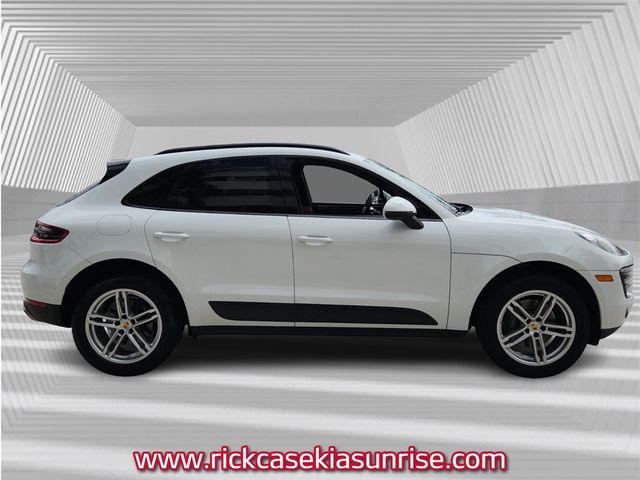 2018 Porsche Macan Base