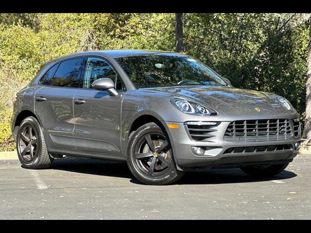 2018 Porsche Macan 