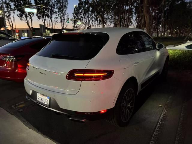 2018 Porsche Macan Sport Edition