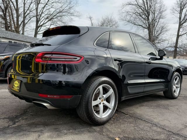 2018 Porsche Macan Sport Edition