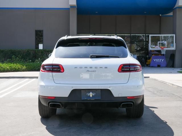 2018 Porsche Macan Sport Edition