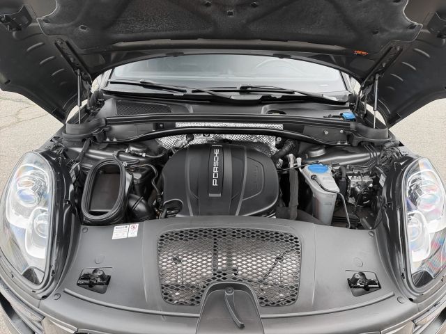 2018 Porsche Macan Sport Edition