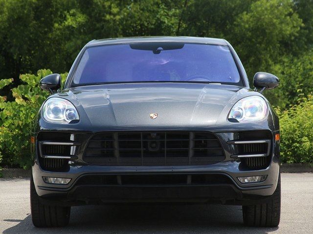 2018 Porsche Macan Turbo