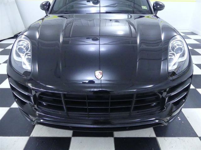 2018 Porsche Macan Turbo